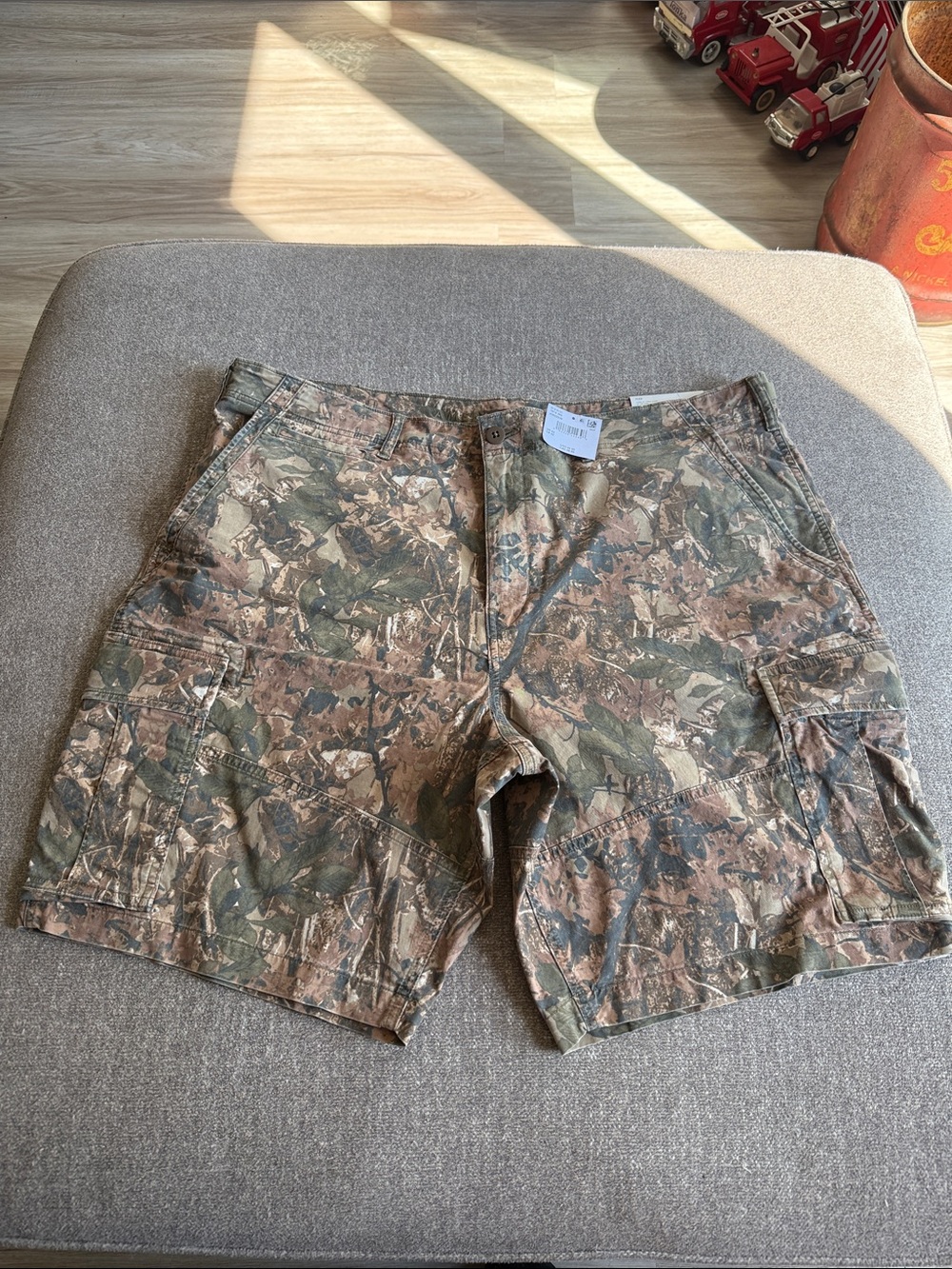 American Eagle Outfitters Camo Cargo Shorts - Brown & Green Size 42